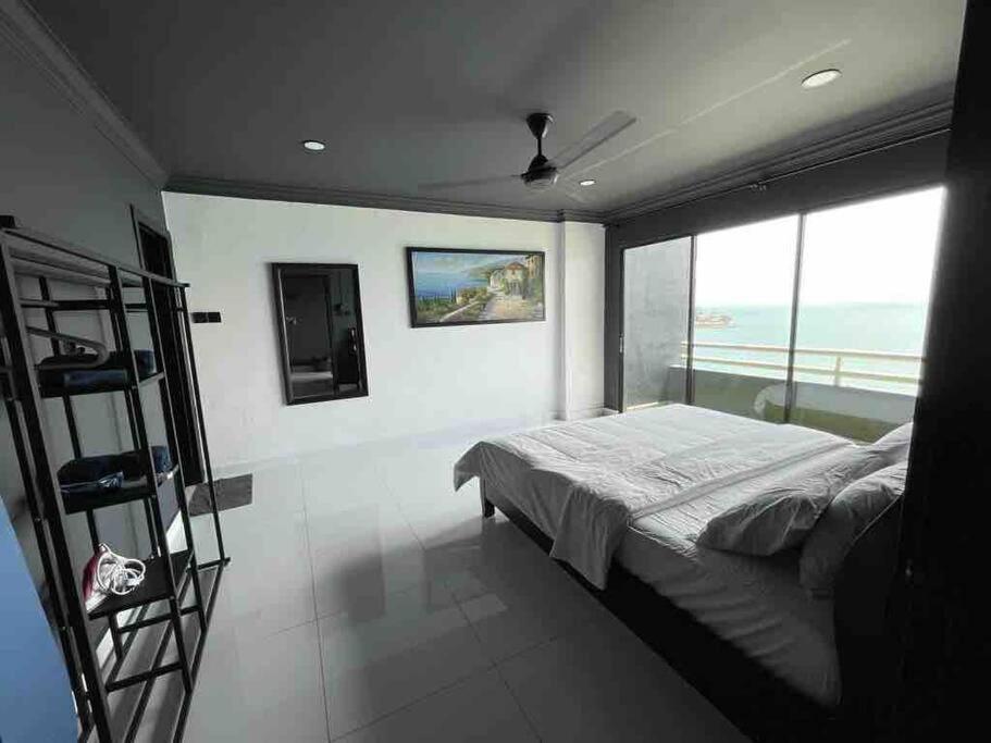 The Arena Tanjung Tuan Port Dickson Apartment ภายนอก รูปภาพ